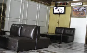 Sandal Bar Hotel - Image 5