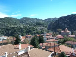 Diavatiko Traditional Apartments - Image 3