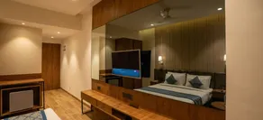 Pinnacle Grand Hotel & Banquets - Image 3