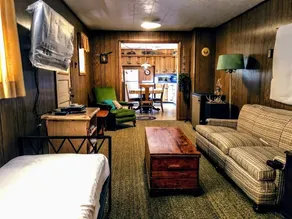 Riverside Cabin - Image 3