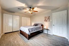 The Dugout in SW Houston, Work-cation, King Bd, Pet Friendly, High Speed Wifi - Image 4