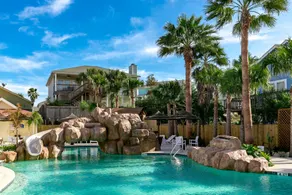 Endless Happy Hour 4Br Condo - Image 4