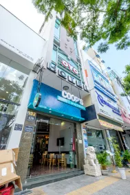 OYO 116 Coop's Hotel & Apartments - Image 3