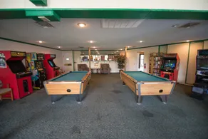 Branson Yacht Club - Image 5