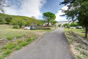 Le Domaine Mas De Louise - Image 2
