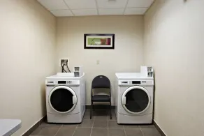HOLIDAY INN EXPRESS HOTEL & SUITES - Image 5