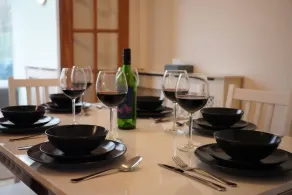 Captivating 4-bed House in Milton Keynes - Image 3
