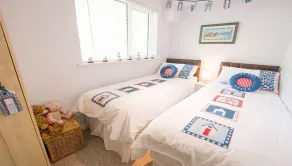 Clifton Court Apt 19 With Heated Pool - Image 3