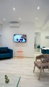 Peaceful Urban Oasis Apt in Athens - Image 2