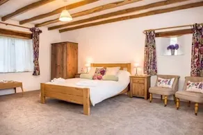 Coombe Farm - Image 4