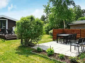 Enticing Holiday Home in Hovedstaden Near Sea - Image 3