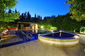 Olive Farm Guesthouse - Image 5