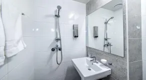 Sky Hill Hotel - Image 2