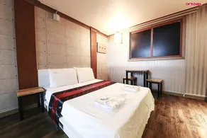 Economy Hotel - Image 5