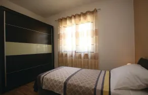Amazing Home in Liznjan With Wifi and 3 Bedrooms - Image 5
