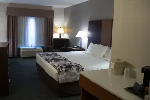 Crossroads Inn & Suites - Image 2