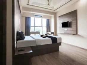 Townhouse OAK Hotel Mahadev Residency - Image 2