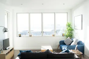 Stunning Riverside Apartment - Image 2