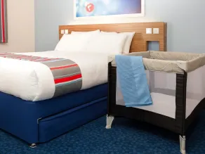 Travelodge Crawley - Image 3