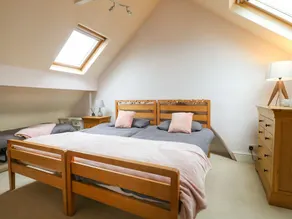 Derby Dream House - Cozy Retreat for Your Getaway - Image 2