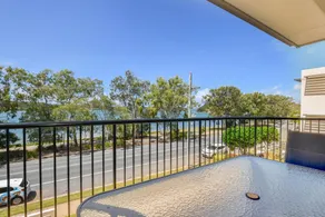 Coral Breeze Bradman Avenue Maroochydore - Image 2