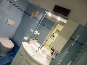 Bacin Der Casté Apartment - Image 4