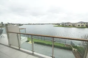 Luxury Waterfront SpaciousHouse Lakeview - Image 5