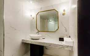 Rampart Hotel - Image 5