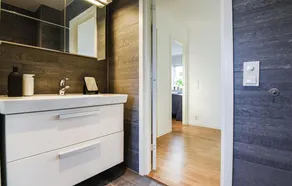 Awesome Home in Torslanda With 4 Bedrooms, Sauna and Wifi - Image 2