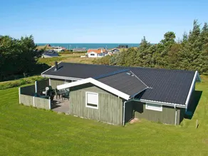 Spacious Holiday Home in Lønstrup With Indoor Whirlpool - Image 4