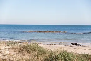 Beach house, direct access to sea, in Spiaggiabella, 3 bedrooms m701 - Image 4