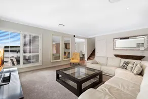 Riverview Luxury Retreat - Image 2