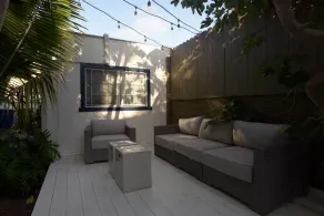 Charming 2br/2ba Cottage - Close to the Beach - Image 4