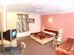 Hotel Madonna - Image 5