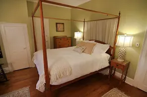 The Laurentide Inn - Image 4