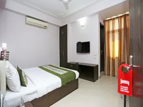 OYO 2245 Sector 21 - Image 2