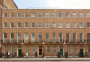 Classic home and garden in Bloomsbury - Image 5