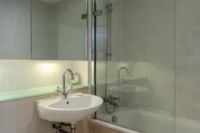 Gorgeous 2 bed in Converted Pumping House 4 Guests - Image 5