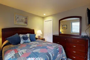 Lake Chelan Shores 2BR with Resort Access - Image 4