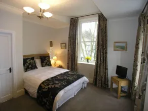 The Beeches Guest House - Image 3