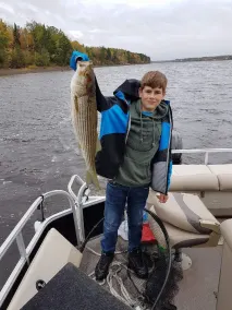 Striper Fishing & Hunting Lodge - Image 2