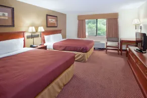 AmericInn by Wyndham Boiling Springs Near Gardner Webb U - Image 5