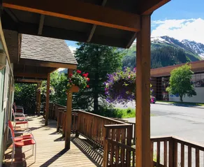 Alaska Coastal Lodging - Image 2