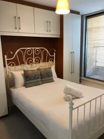 D13 Self Catering - Image 4