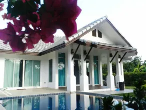 Cha-am Pool Villa - Image 3