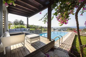 House With Amazing Sea View and Pool in Gumusluk - Image 4