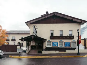 Adventure Inn - Image 2