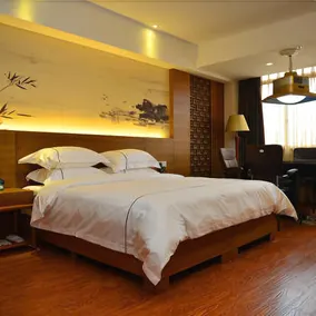 Yazhi Collection Hotel - Image 3