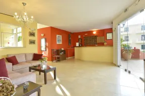 Likithos Hotel - Image 2