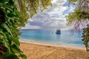 Waverly One by Blue Sky Luxury - Image 4